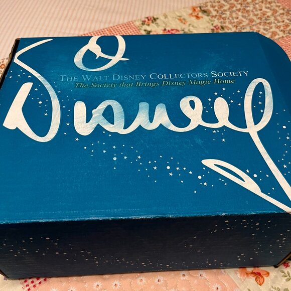 Disney Accessories - Disney Little Mermaid Ariel Seaside Serenade 2006 Collectors Society Sculpture